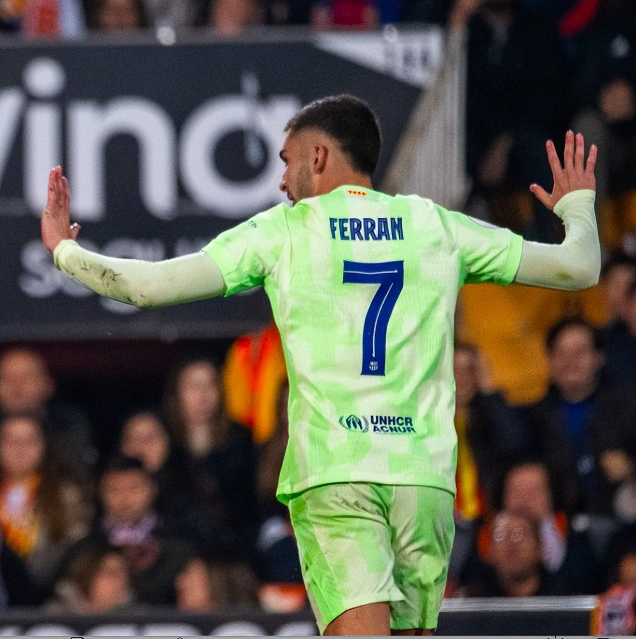 DB彩票入口-瓦伦西亚主场不敌对手，遗憾失利