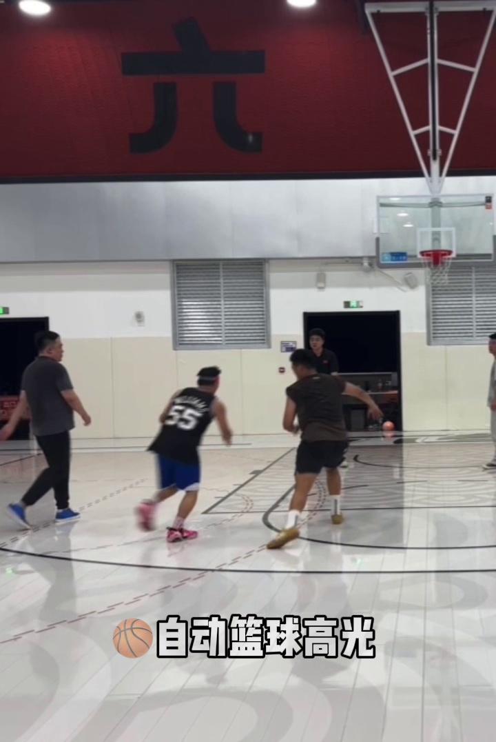 西班牙篮球教练受邀到美国培训