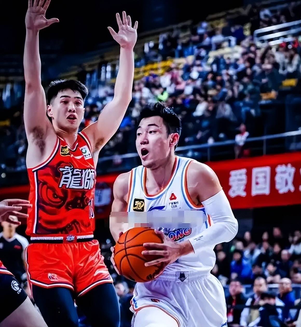 深圳男篮战胜强敌，展现实力