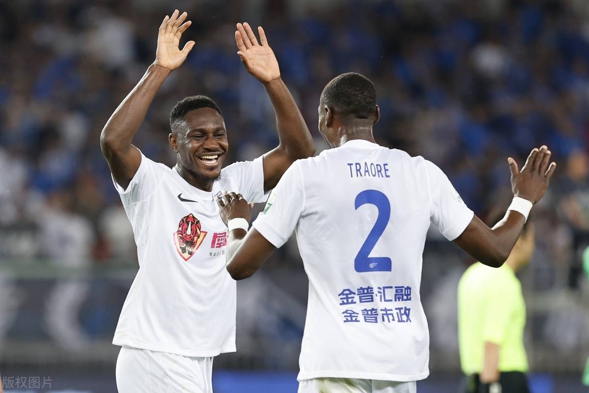 关于年轻球员崭露头角，助球队收获连胜的信息