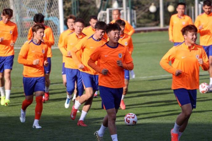 战绩不佳球队换帅，希望能扭转困境的简单介绍