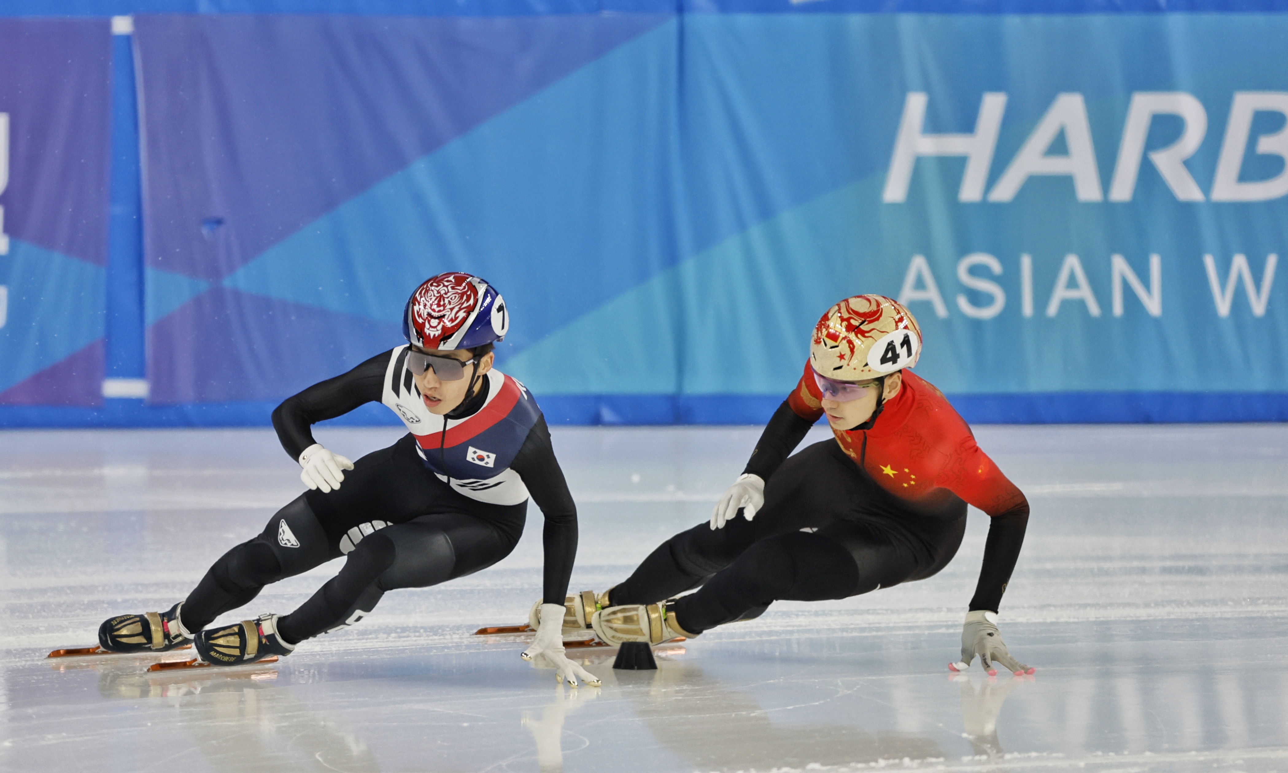 DB彩票平台-短道速滑队团队配合完美，再获金牌