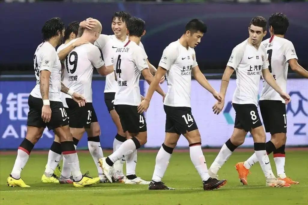 上港主场击败对手，取得亚洲足球联赛胜利！