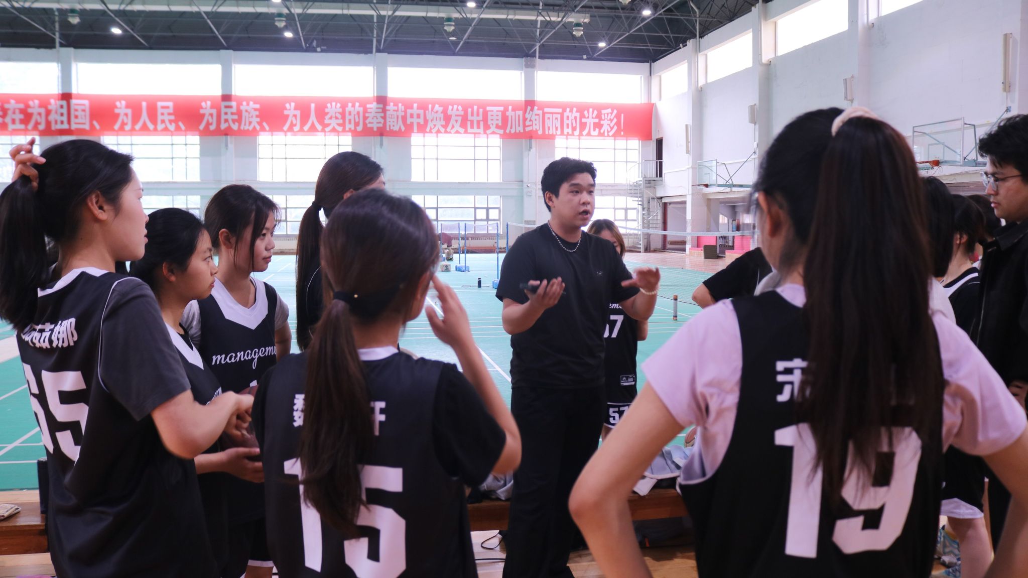 DB彩票试玩-篮球联赛决赛，谁将夺得胜利荣耀