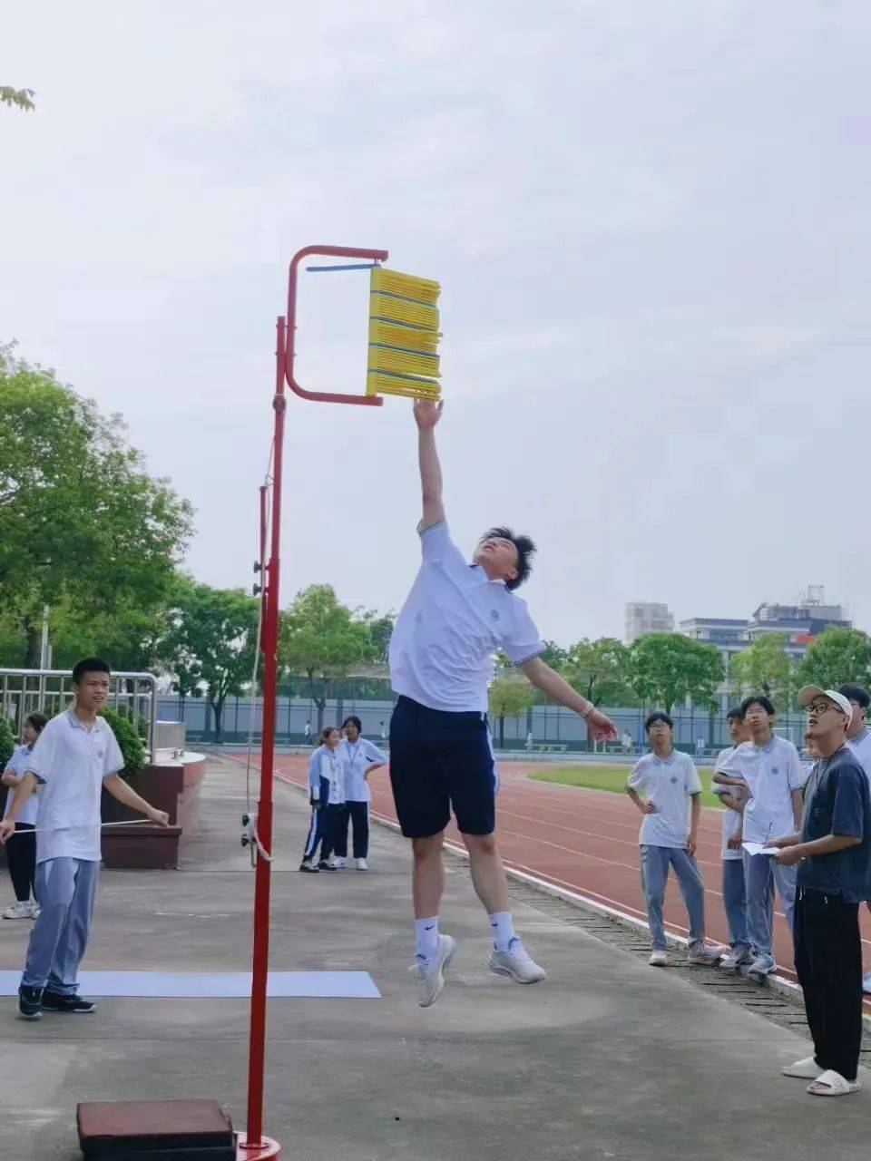 挑战无极限！冲刺直奔胜利！