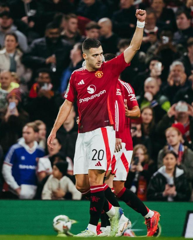 DB game-关于曼联重回胜利轨道，团队合作发挥出色，全力以赴迎战下一轮比赛的信息