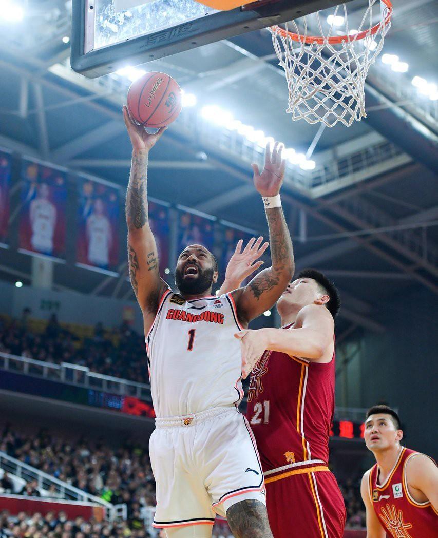 体育赛事不断刷新记录，球员冲刺激动人心的简单介绍