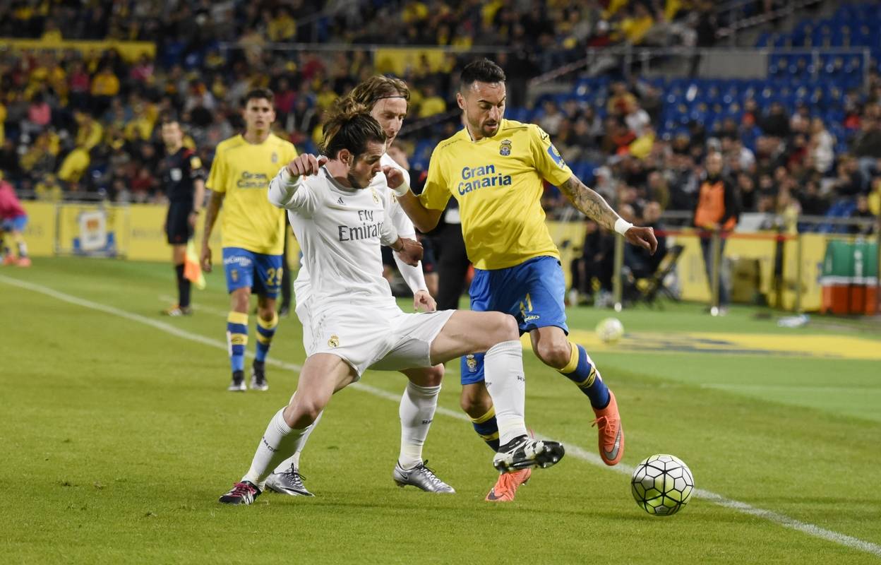 DB游戏-包含胜负之间：阿贾克斯对阵皇家马德里的词条