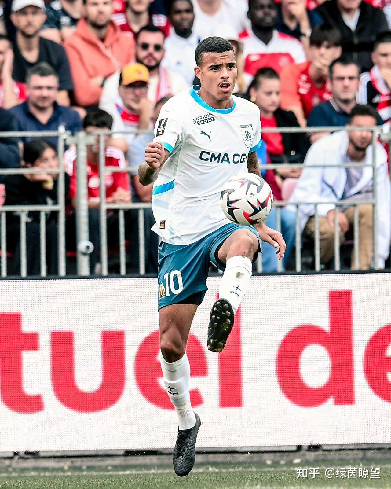 里昂大胜里尔,再次展现法国冠军实力 里昂大胜里尔,再次展现法国冠军实力