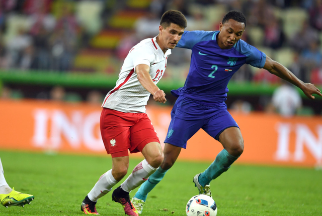 DB彩票-荷兰国脚展示绝技，率队成功晋级下一轮