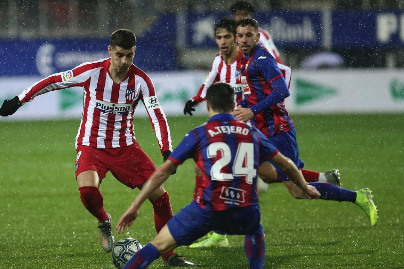 关于马德里竞技VS埃瓦尔首发阵容双方暴力碰撞的信息