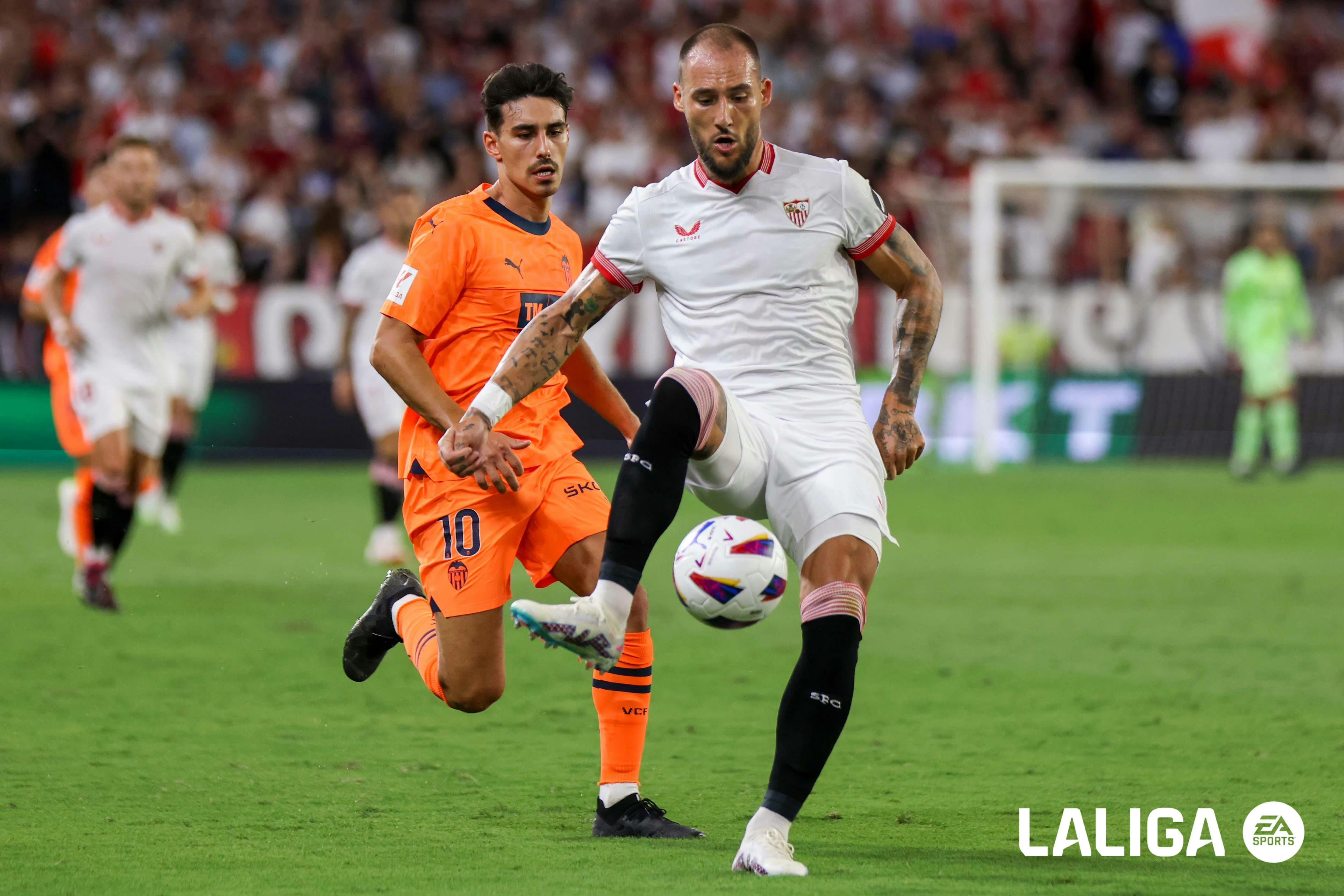 瓦伦西亚迎战塞维利亚的激烈角逐