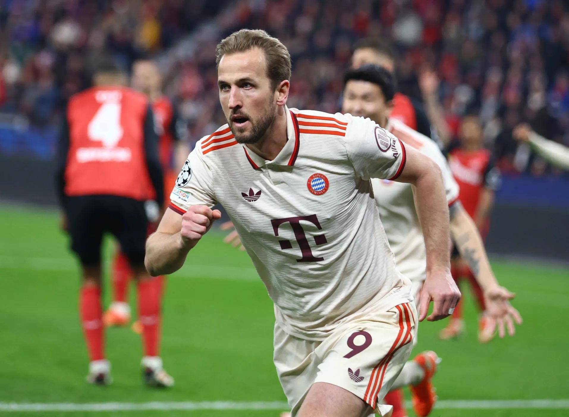 包含卫冕冠军拜仁慕尼黑会面对獨立和義勇軍未知胜负之局的词条