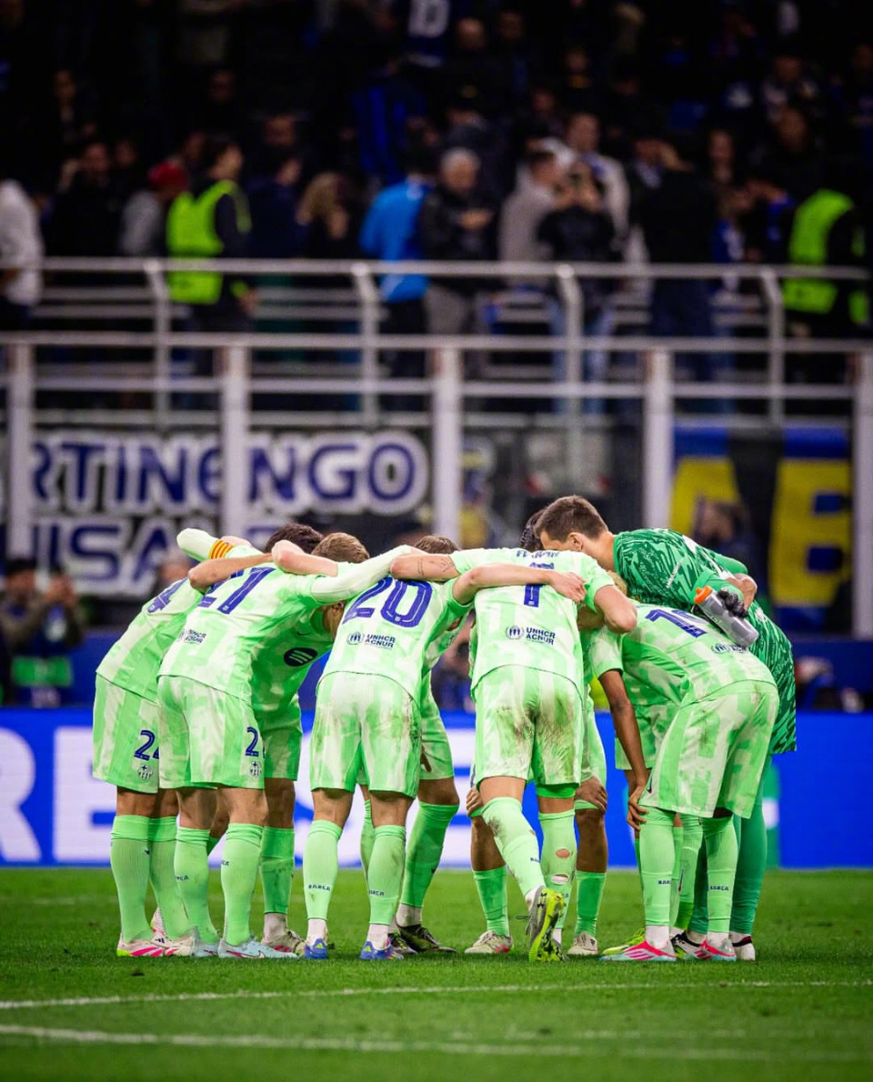 -包含巴萨豪取连胜,欲在联赛继续稳坐榜首的词条