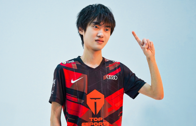 PSG碾压TES，Knight高光表现的简单介绍