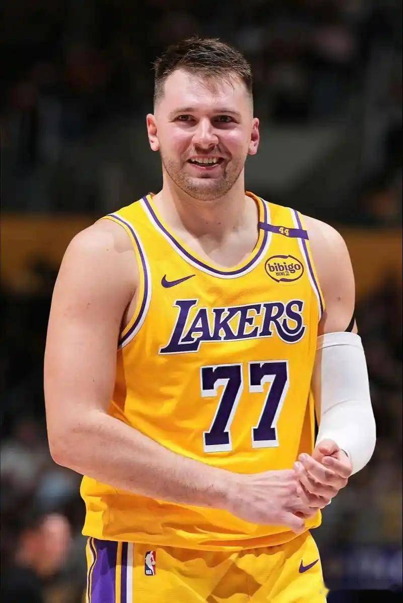 DB彩票-广东队完胜湖人,东契奇带队取胜